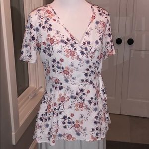 Super cute wrap shirt
